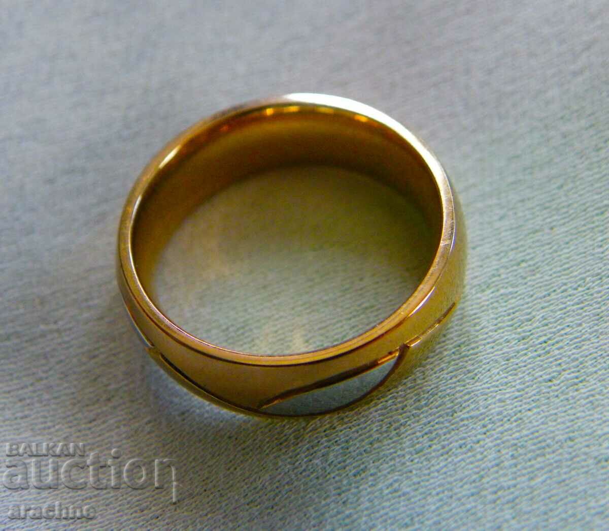 Delivery of Gold plated ring with stones Delivery of Gold plated ring with stones