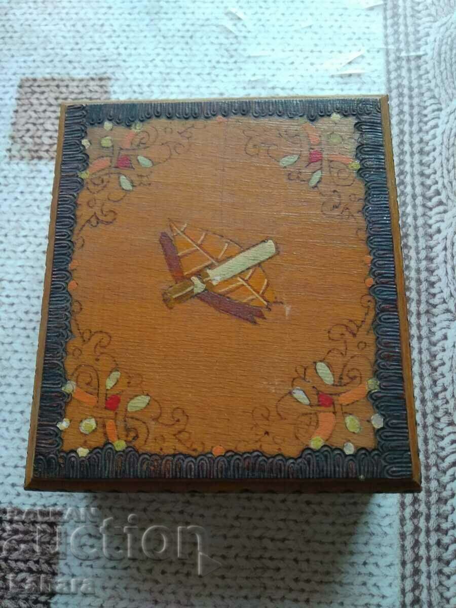 Wooden cigarette box Wooden cigarette box
