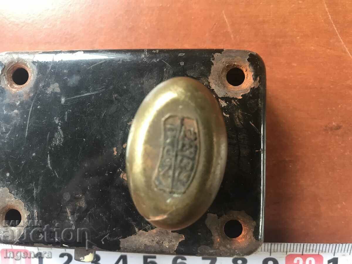 Auction  LATCH LOCKING ANTIQUE MECHANISM