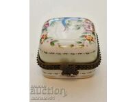 Vintage porcelain small box