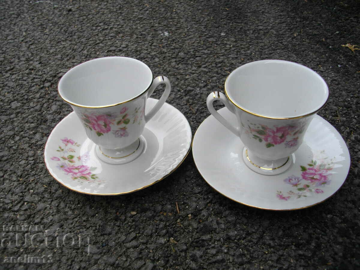 Livrarea CANI DE PORTELAN CU farfurii PENTRU CEAAI SAU CAFEA PACCHET NEW MARKET