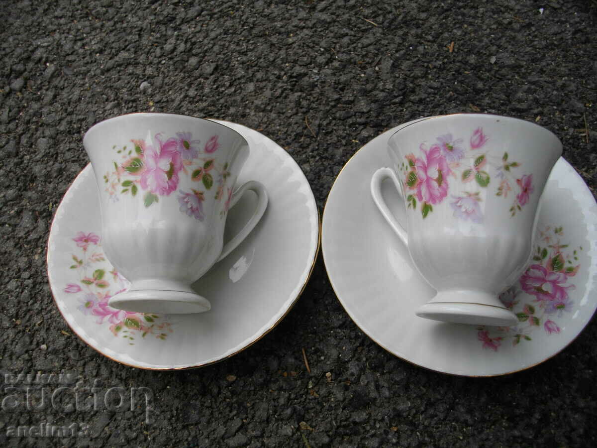 PORCELAIN CUPS WITH SAUCERS FOR TEA OR COFFEE BUNDLE NEW MARKET - 5 PORCELAIN CUPS WITH SAUCERS FOR TEA OR COFFEE BUNDLE NEW MARKET - 5