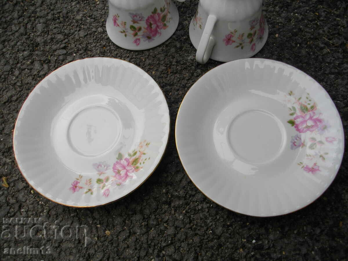 PORCELAIN CUPS WITH SAUCERS FOR TEA OR COFFEE BUNDLE NEW MARKET - 6 PORCELAIN CUPS WITH SAUCERS FOR TEA OR COFFEE BUNDLE NEW MARKET - 6