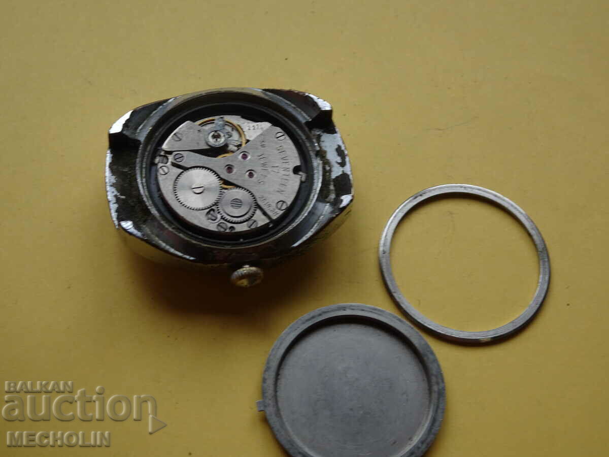 Auction FLIGHT MECHANISM Auction FLIGHT MECHANISM