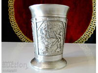 Κασσιτέρινη κούπα κρασιού, τρεις ρομαντικοί πίνακες