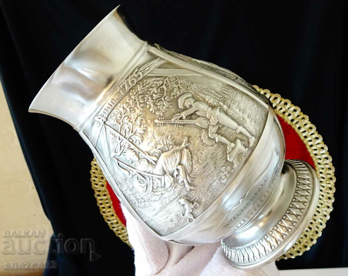 Tin mug with three romantic relief paintings. with price 129.00 BGN | € 65.96