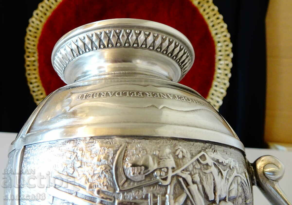 Delivery of Tin mug with three romantic relief paintings.