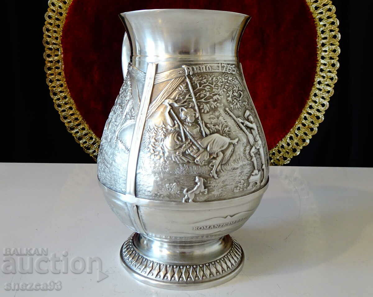 Tin mug with three romantic relief paintings. - 5