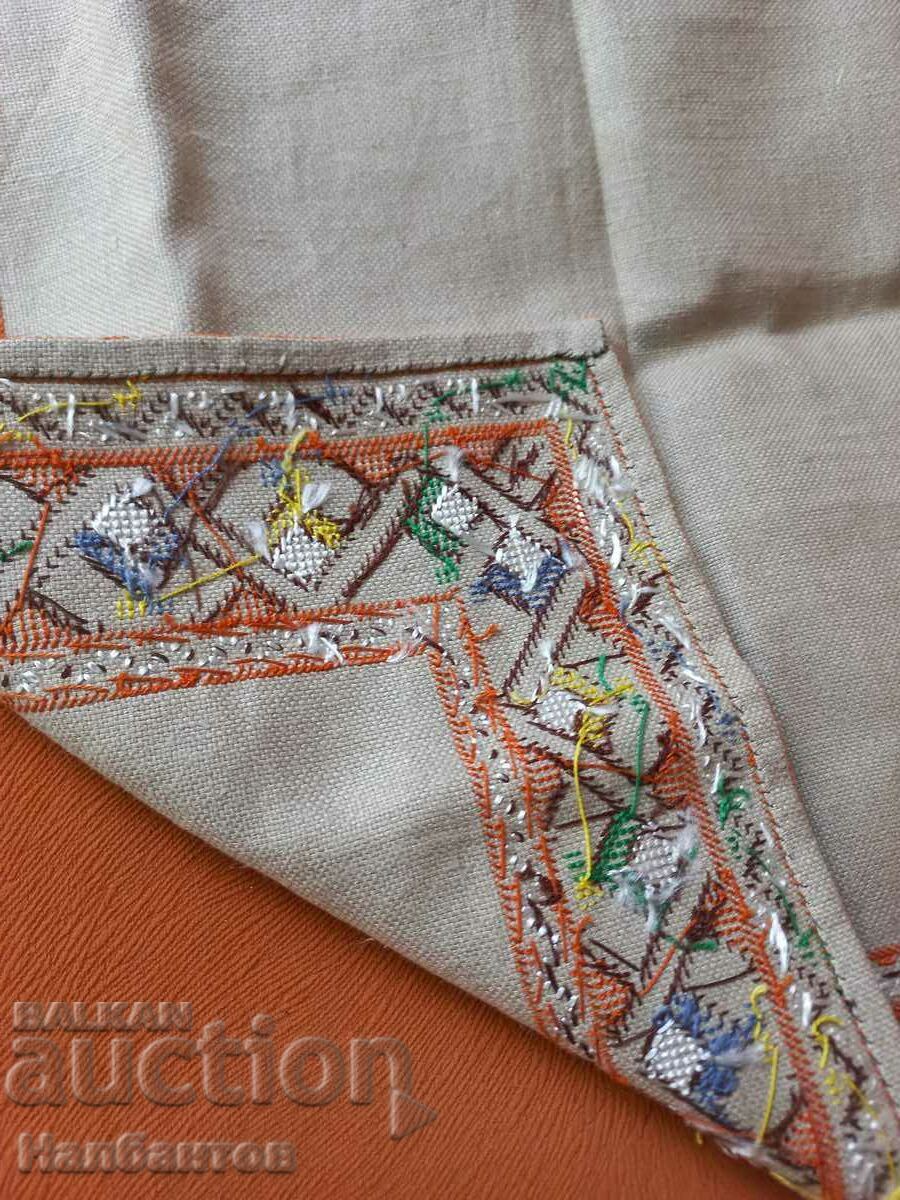 Auction  OLD HAND EMBROIDERED CHECK
