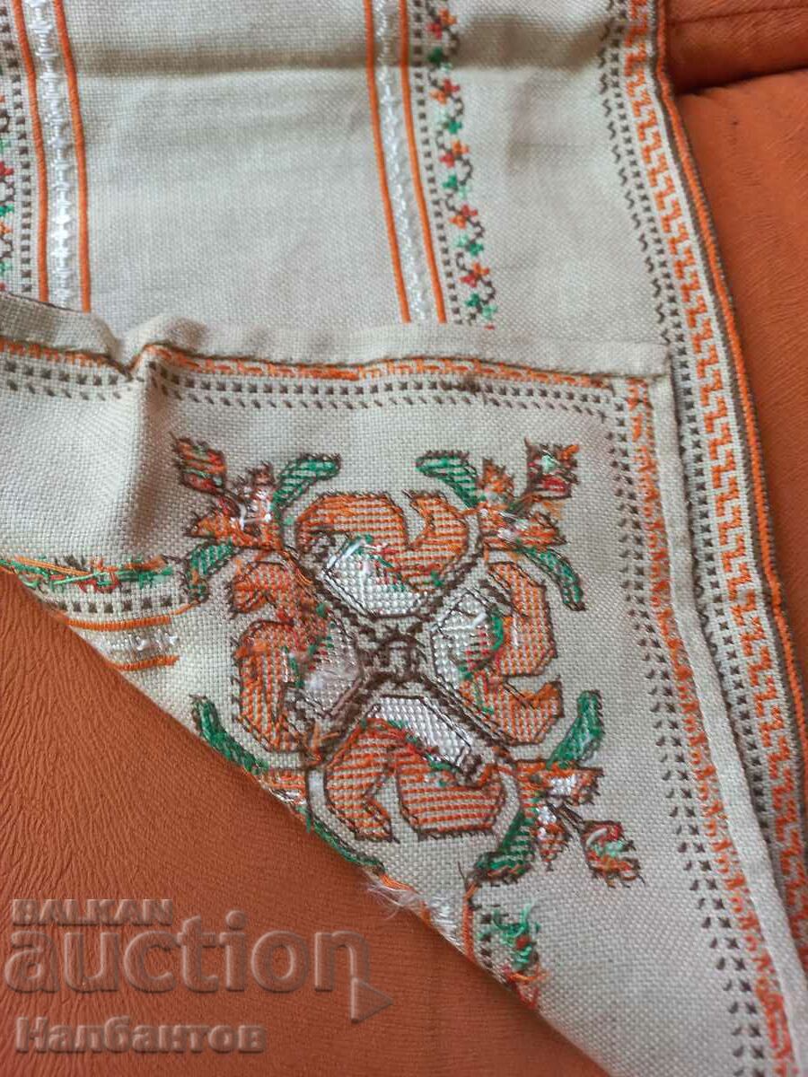 Delivery of OLD HAND EMBROIDERED CHECK BLANKET Delivery of OLD HAND EMBROIDERED CHECK BLANKET