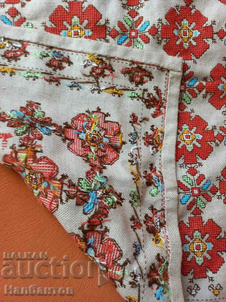 Auction OLD HAND EMBROIDERED CHECK Auction OLD HAND EMBROIDERED CHECK