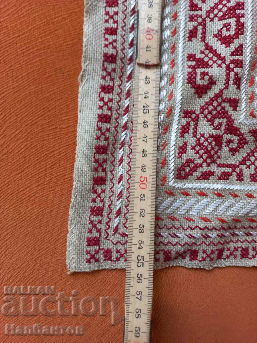 Auction OLD HAND EMBROIDERED CHECK BLANKET Auction OLD HAND EMBROIDERED CHECK BLANKET