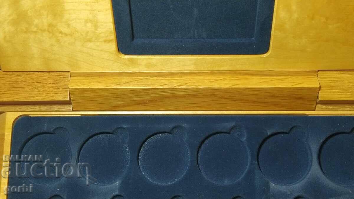 Luxury capsule coin box - 6 Luxury capsule coin box - 6