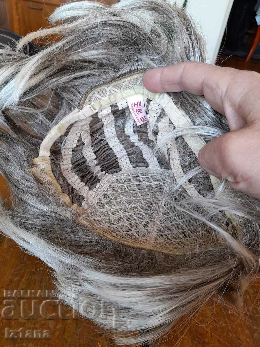 Auction An old wig Auction An old wig