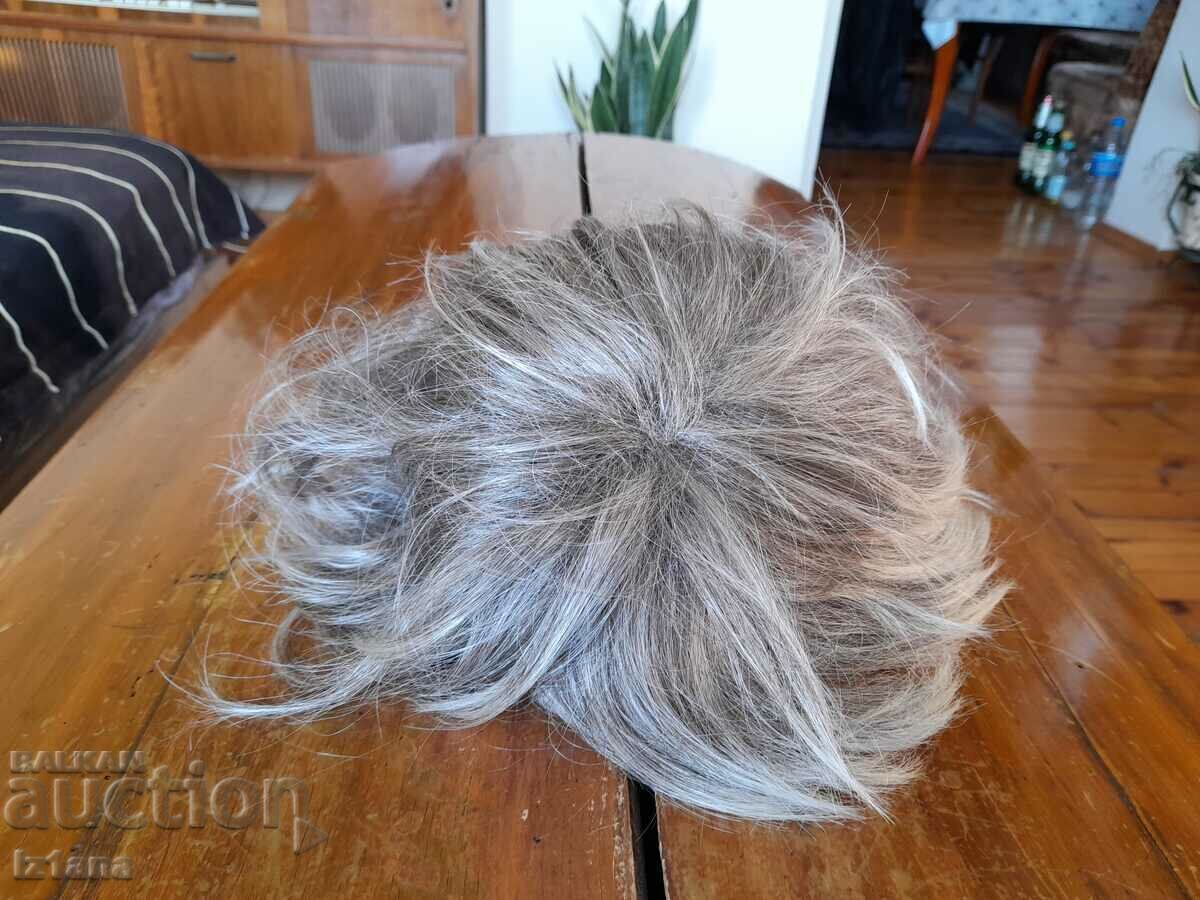 An old wig An old wig