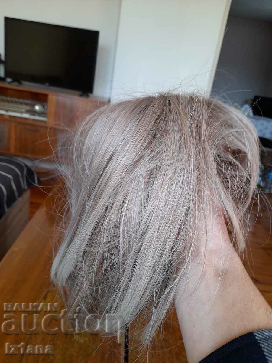 Auction An old wig Auction An old wig