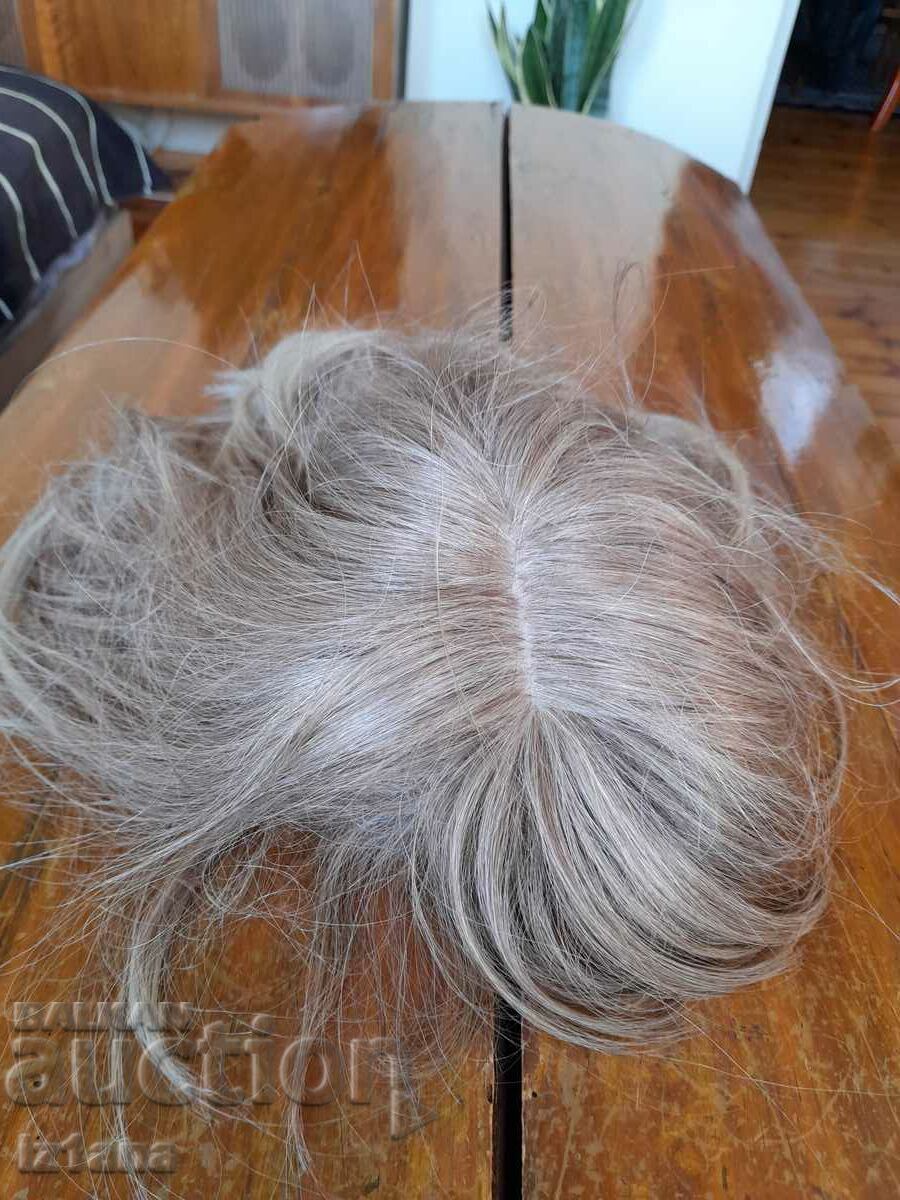An old wig An old wig