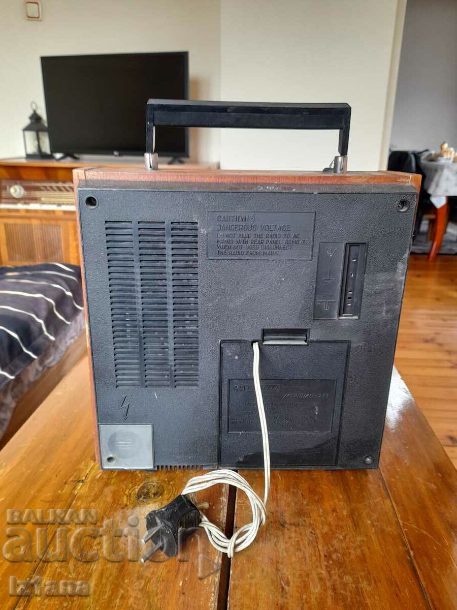 Radio vechi, receptor radio Meridian 211, Meridian - 6