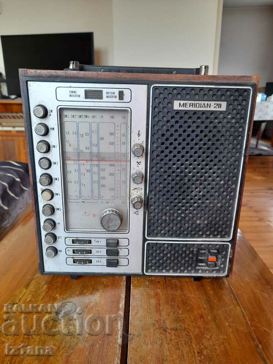 Old radio, radio receiver Meridian 211, Meridian