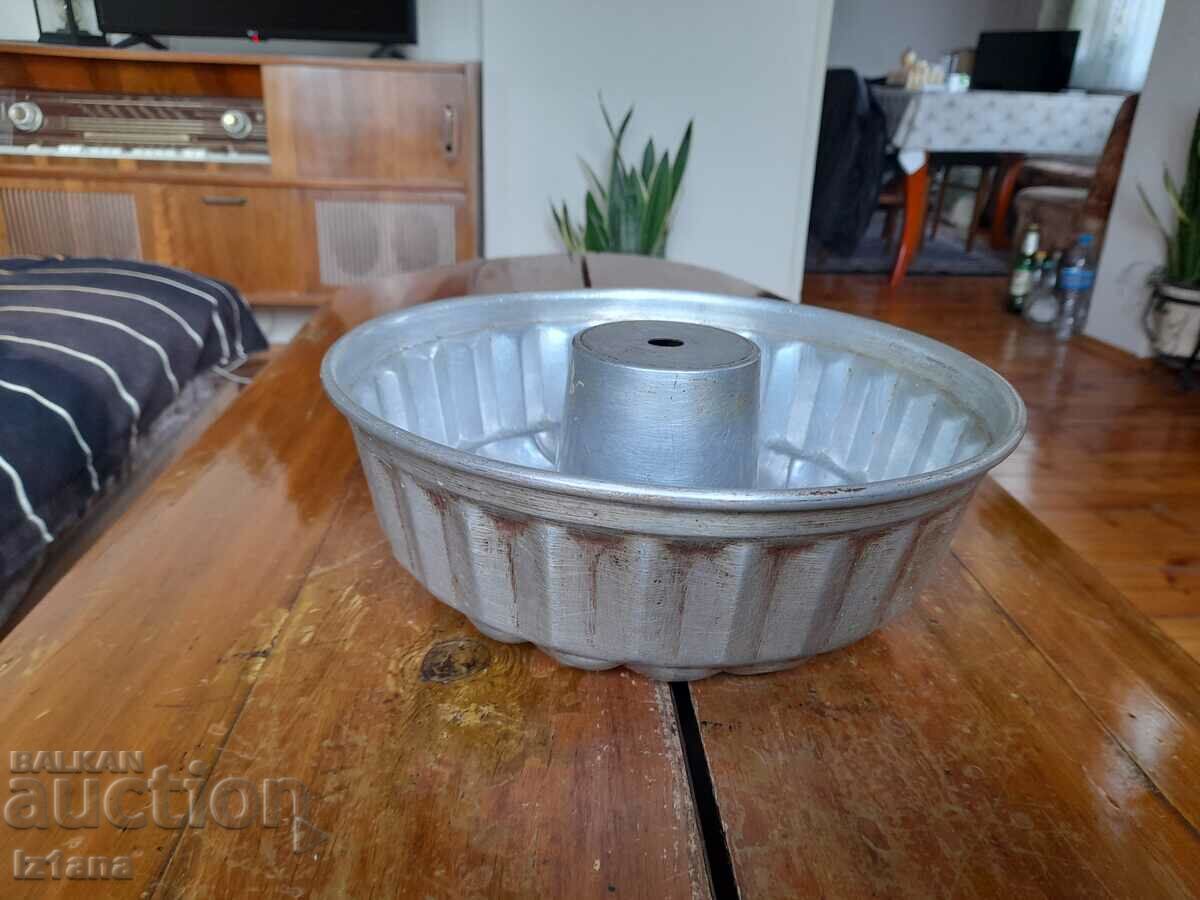 Old aluminum cake pan Old aluminum cake pan