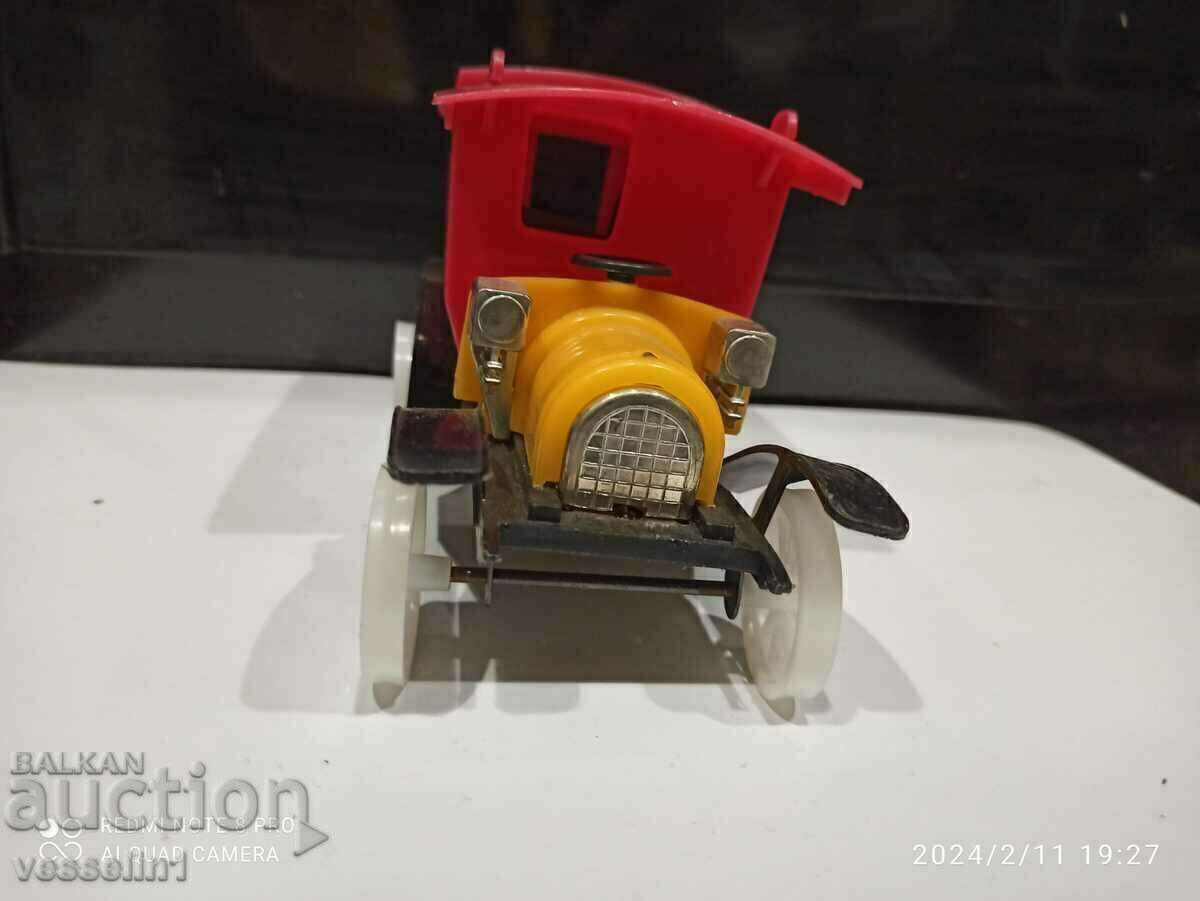 Ρετρό πλαστικό αυτοκίνητο με τιμή € 3.58 | 7.00 BGN Ρετρό πλαστικό αυτοκίνητο με τιμή € 3.58 | 7.00 BGN