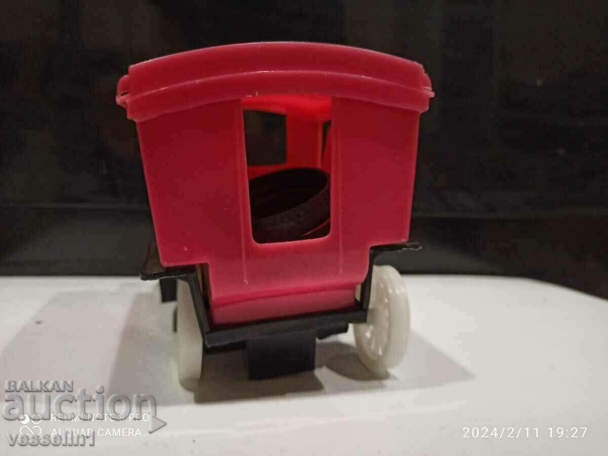 Δημοπρασία Ρετρό πλαστικό αυτοκίνητο