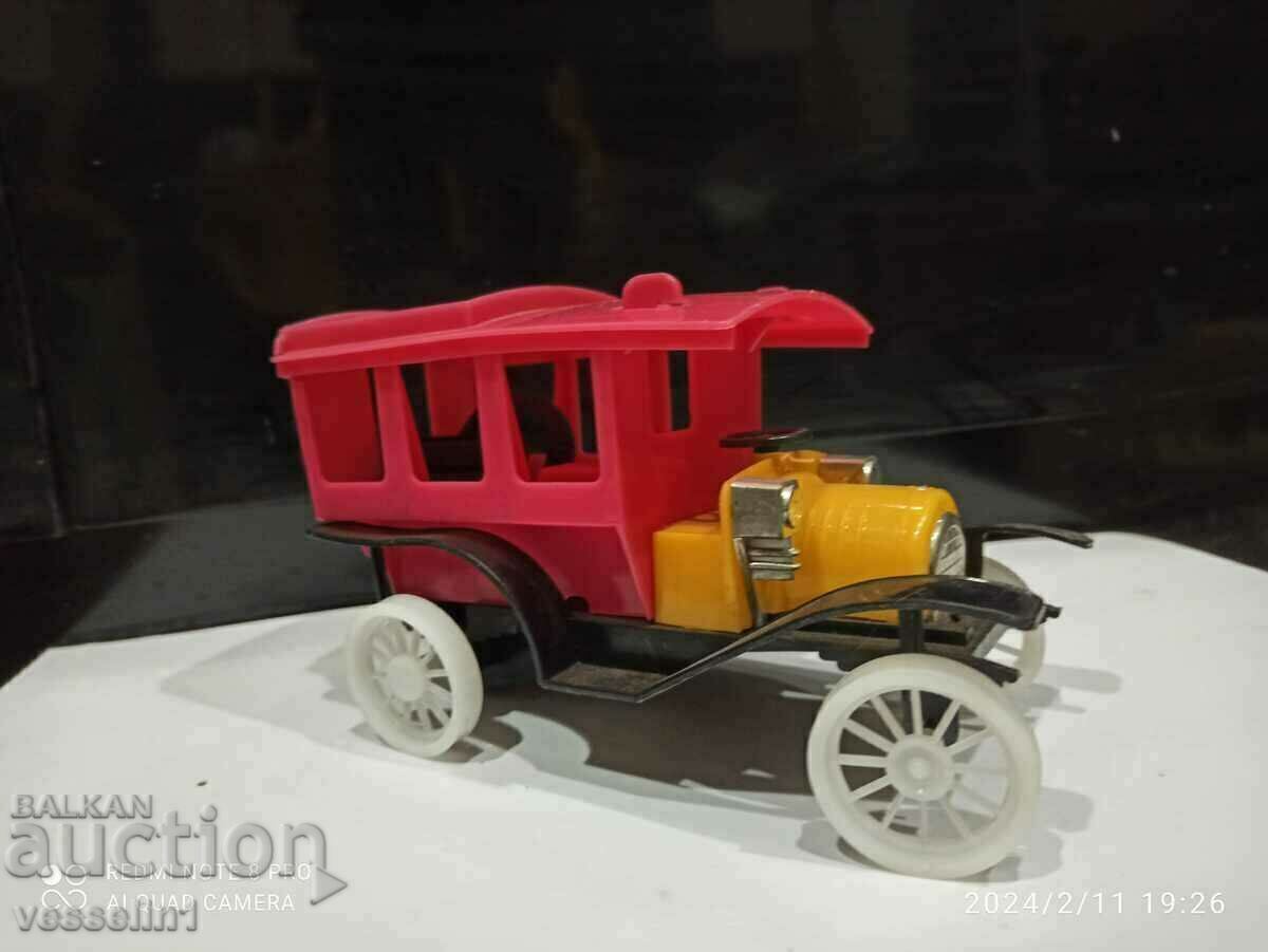 Ρετρό πλαστικό αυτοκίνητο Ρετρό πλαστικό αυτοκίνητο