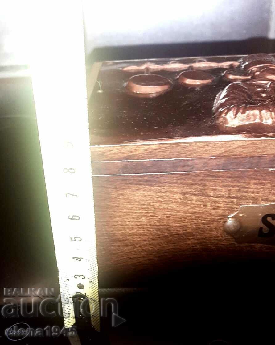 Delivery of Wooden sugar box