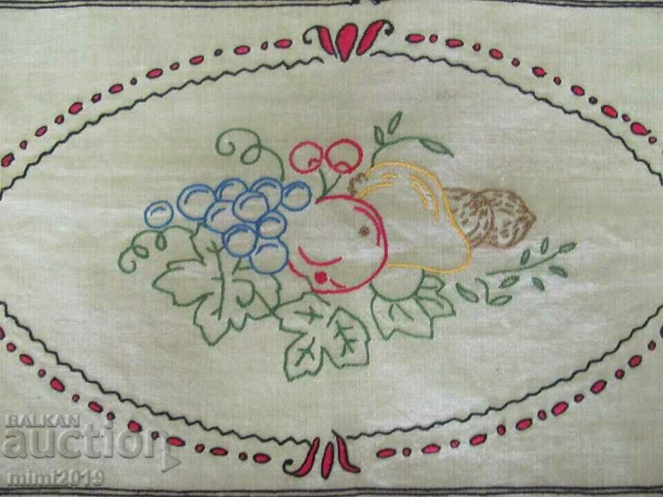 Auction 30's Bedspread, Plaid Hand Embroidery Auction 30's Bedspread, Plaid Hand Embroidery