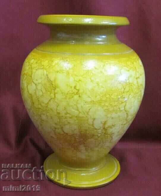 Delivery of Vintich Author's Ceramic Massive Vase Delivery of Vintich Author's Ceramic Massive Vase