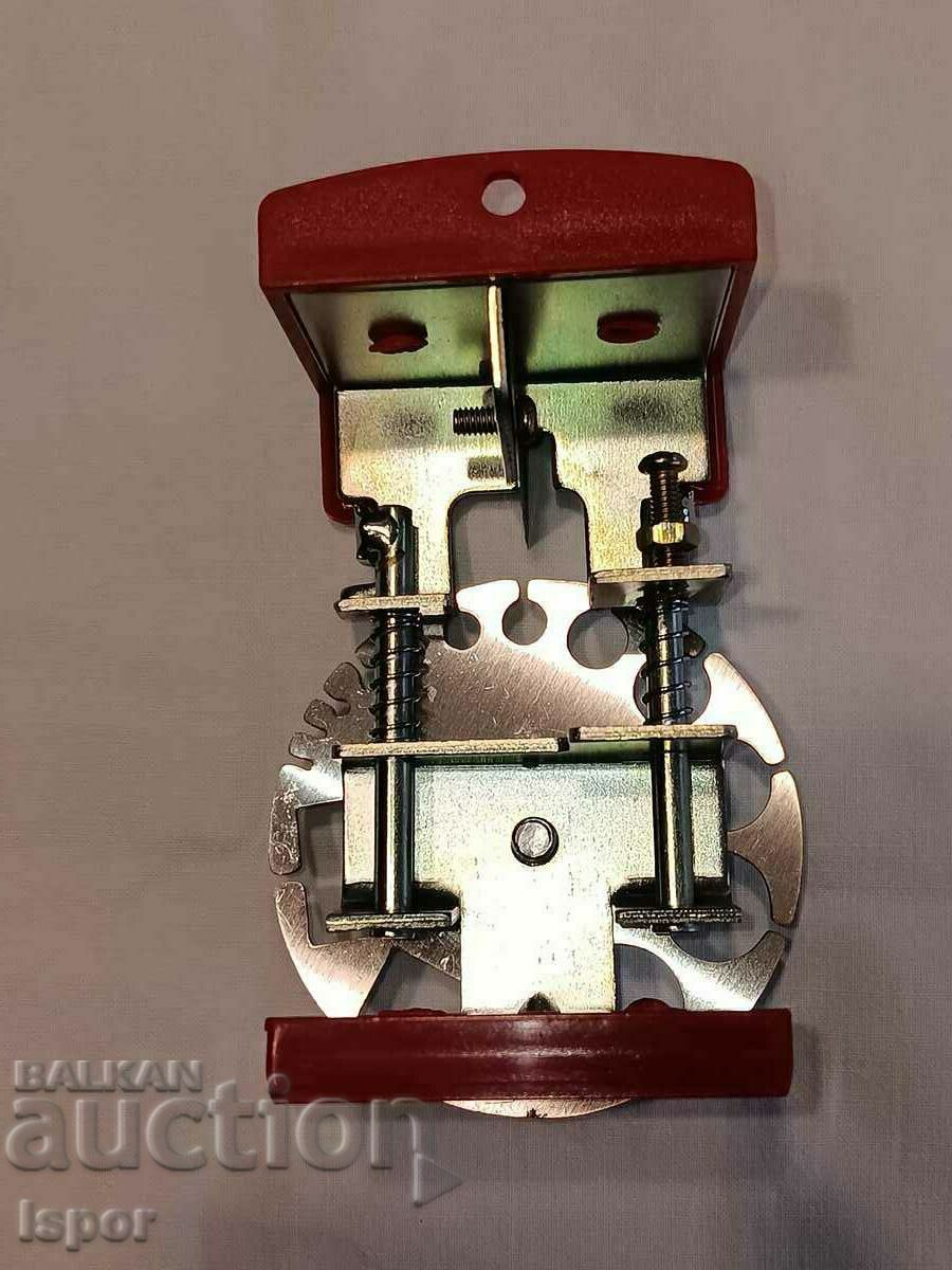 Wire stripper with price 35.00 BGN | € 17.90 Wire stripper with price 35.00 BGN | € 17.90