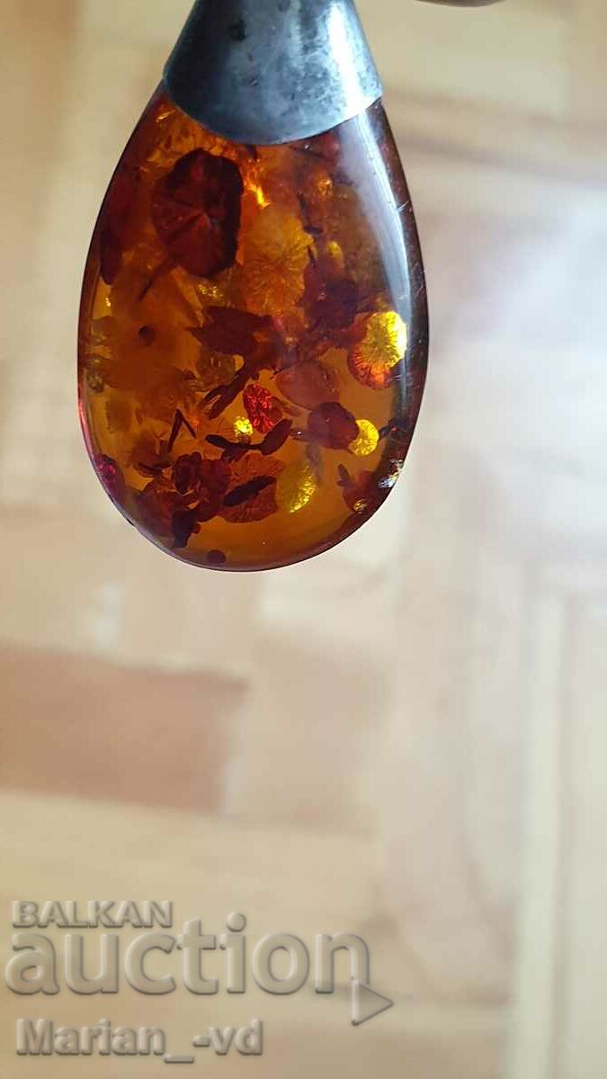 Amber pendant with silver fittings and silver chain - 6 Amber pendant with silver fittings and silver chain - 6
