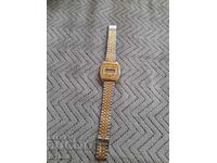 Vechiul ceas electronic Tempio