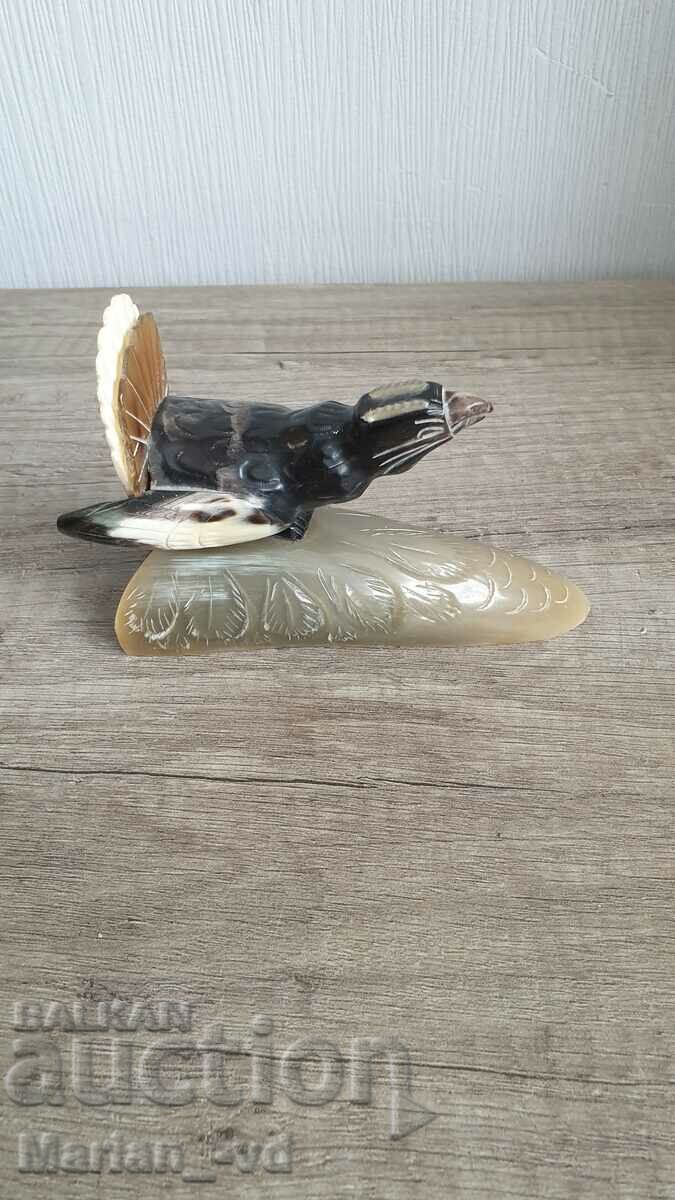 Delivery of Old Woodland Bird Horn Figure Delivery of Old Woodland Bird Horn Figure