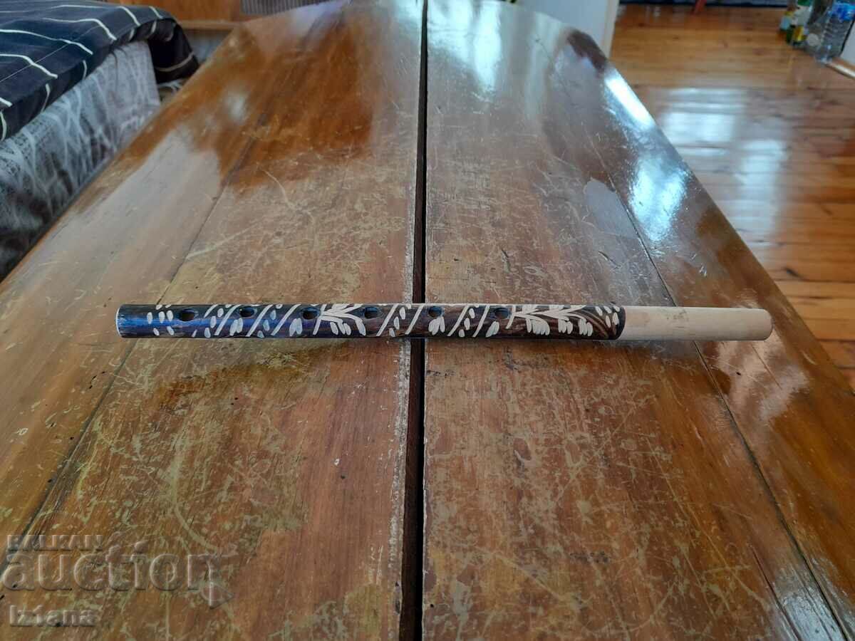 Old rascal, duduk, whistle