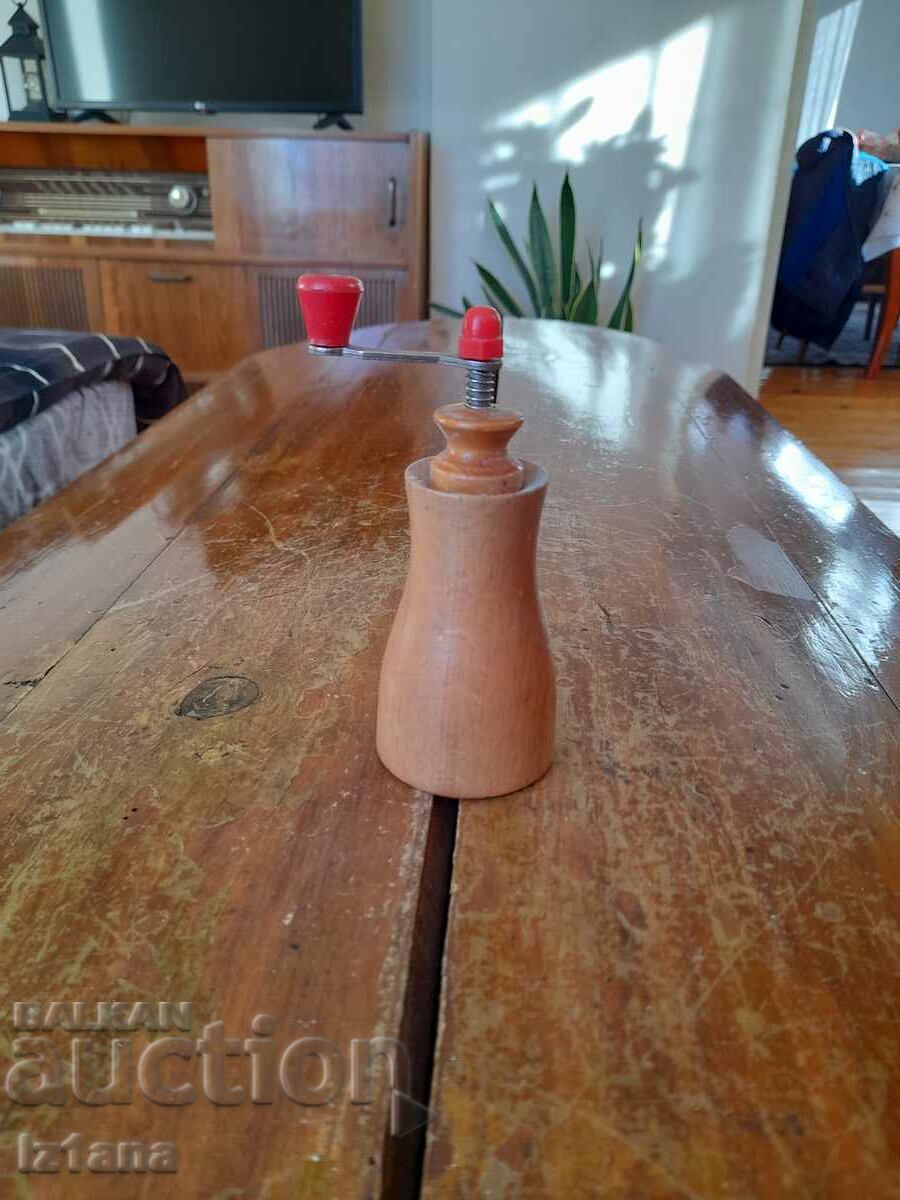 Stara Melnička, black pepper mill Stara Melnička, black pepper mill
