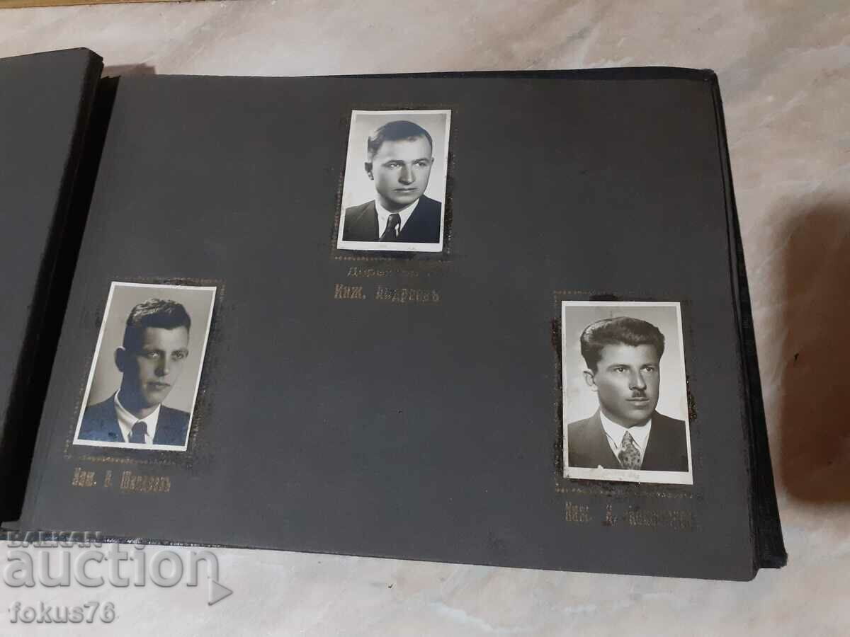 Delivery of An old royal album of the house of Nikola Vasiliadi in Gabrovo Delivery of An old royal album of the house of Nikola Vasiliadi in Gabrovo
