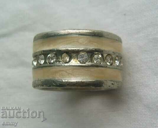 An old ring, a ring with price 18.00 BGN | € 9.20 An old ring, a ring with price 18.00 BGN | € 9.20