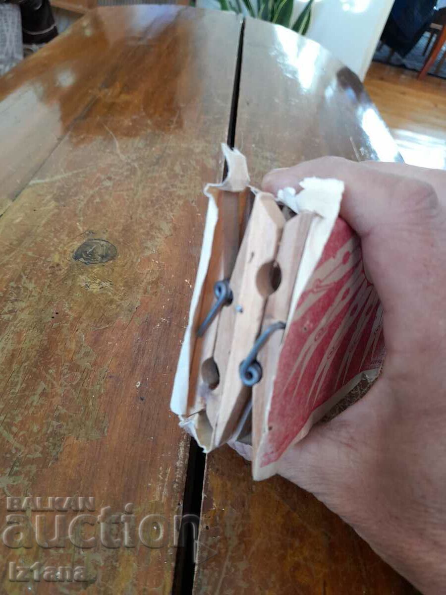 Παλιά ξύλινα μανταλάκια - 5 Παλιά ξύλινα μανταλάκια - 5