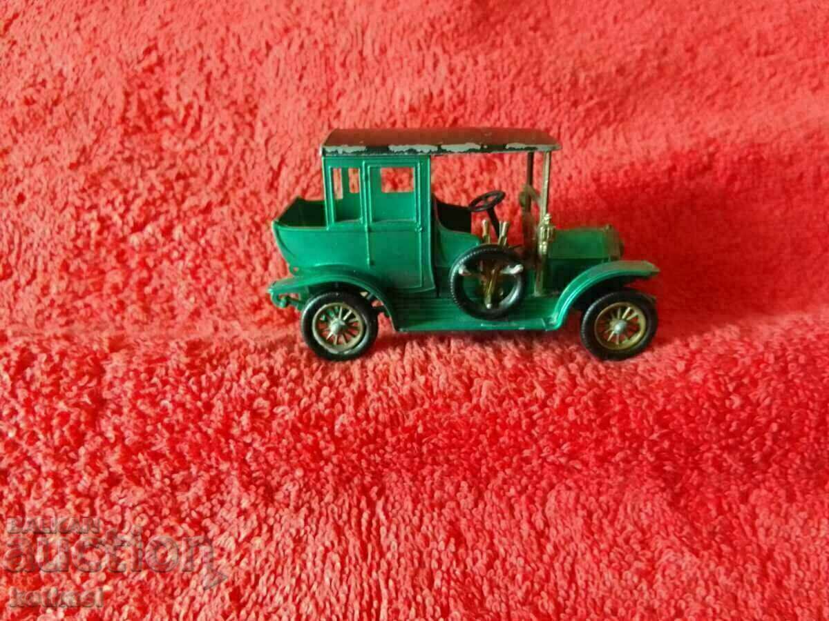 Delivery of Old Metal Car MATCHBOX Yesteryear 1910 Benz Limouzine Delivery of Old Metal Car MATCHBOX Yesteryear 1910 Benz Limouzine