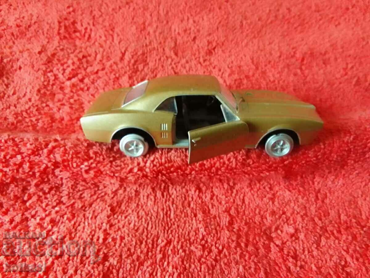 Livrarea Old Welli China 1967 Pontiac Firebird Metal Car Livrarea Old Welli China 1967 Pontiac Firebird Metal Car