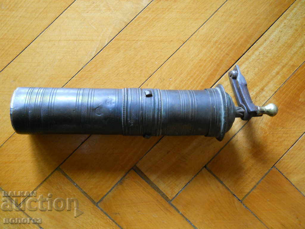 antique bronze coffee grinder with Ottoman markings