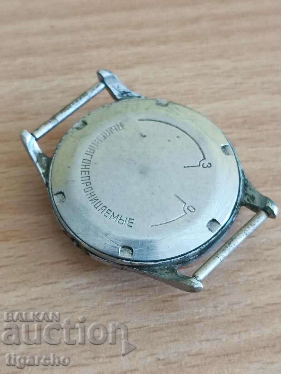 Delivery of Saturn clock