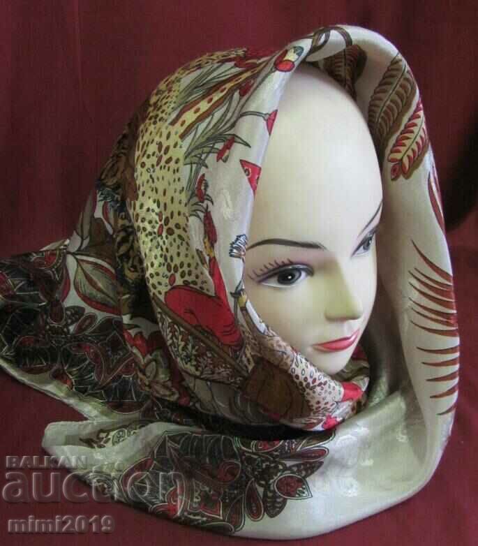 Vintich Women's Silk Scarf with price 21.00 BGN | € 10.74 Vintich Women's Silk Scarf with price 21.00 BGN | € 10.74