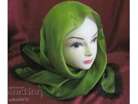 19 век Фолк Арт Копринена Дамска Зелена Кърпа за Глава