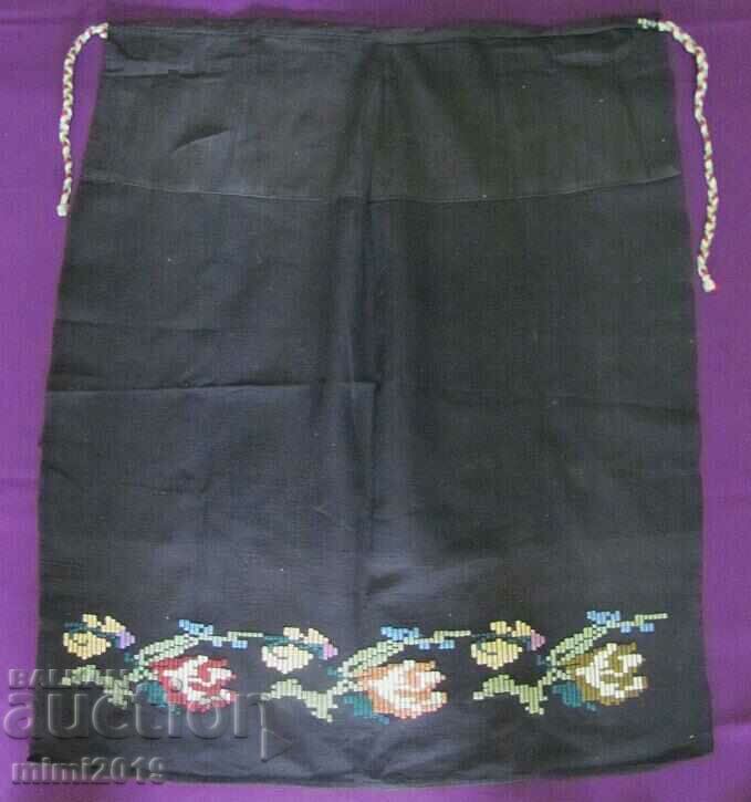 19th Century Folk Art Women's Apron with Embroidery - 7