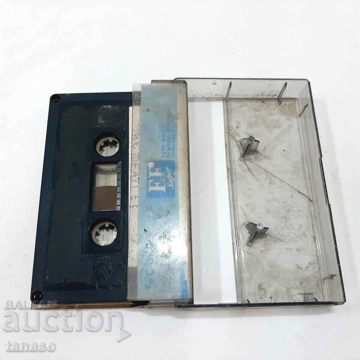 Caseta audio The Beatles (15,3) cu preț 15.00 BGN | € 7.67