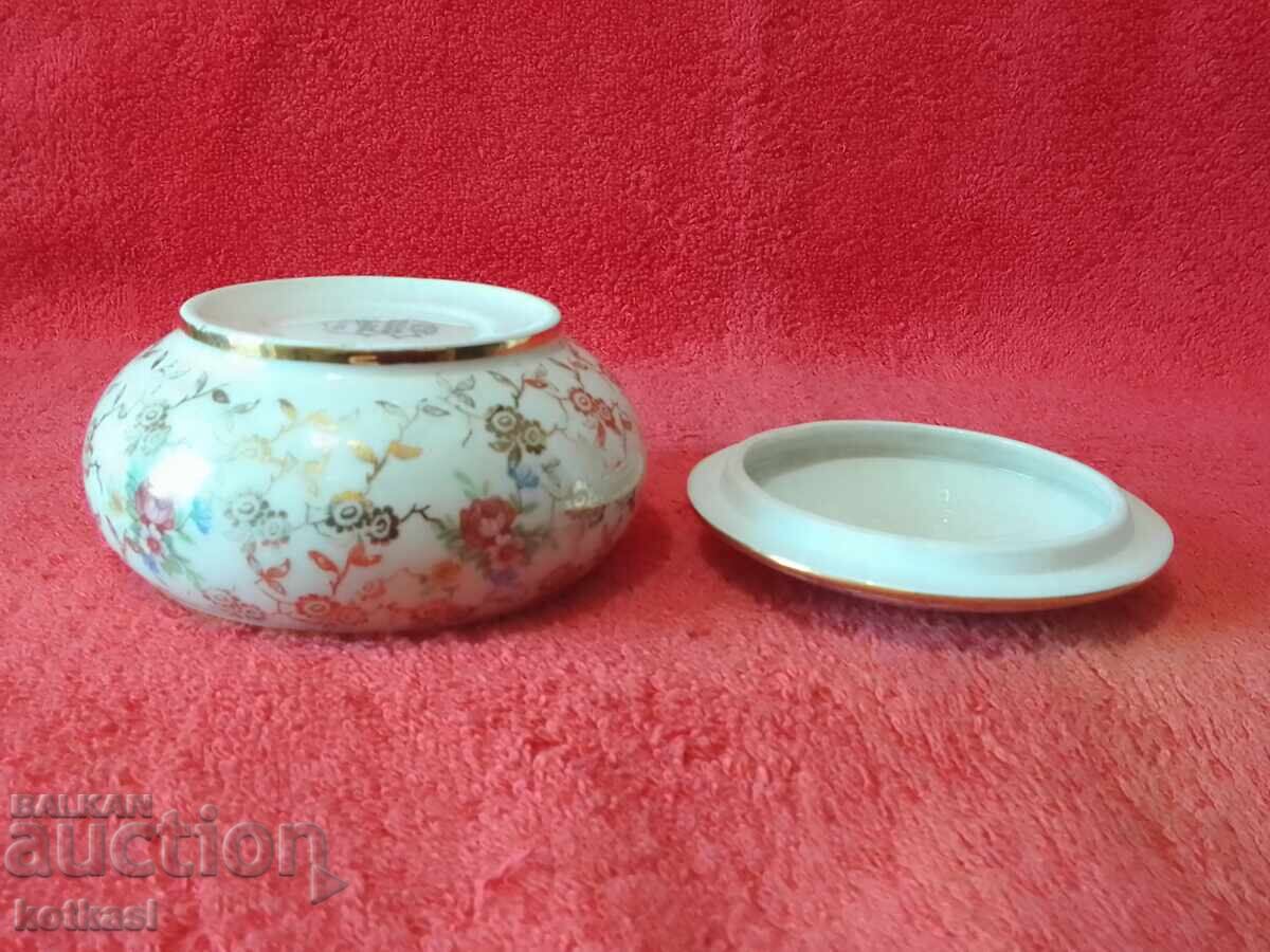 Delivery of Old porcelain jewelry box marked Germany J.G&Z.H. Delivery of Old porcelain jewelry box marked Germany J.G&Z.H.