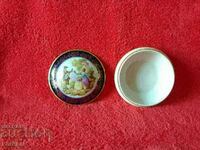 Old porcelain jewelry box marked LIMOGES drawing