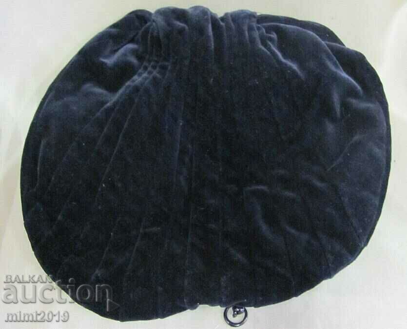 Delivery of 30's Antique Ladies Hat Delivery of 30's Antique Ladies Hat